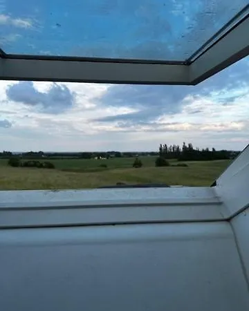 Apartment Mini Med Kokken Og Adgang Til Badevaerelse